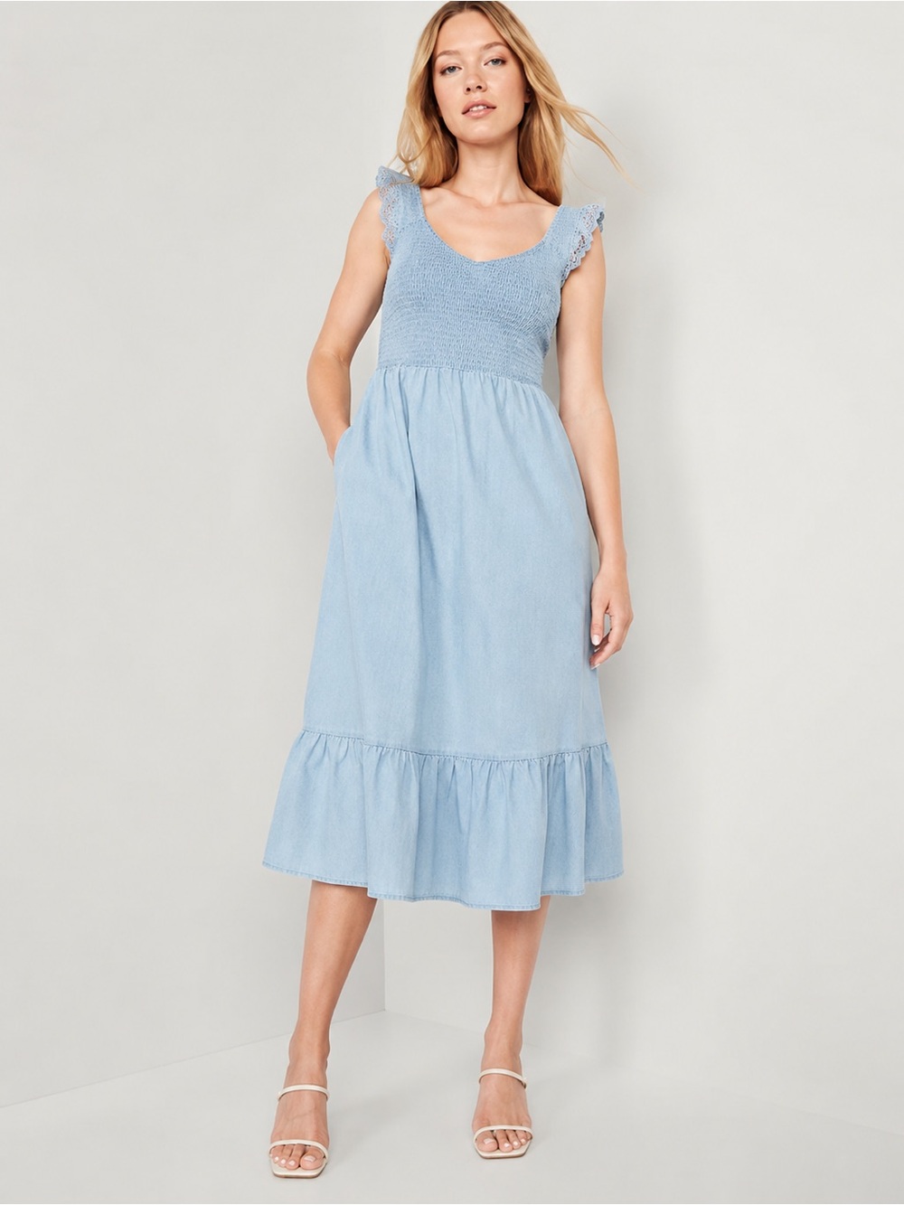 Old Navy Chambray Smocked Maxi Dress XS Blue Boho Cottagecore Prairie Summer